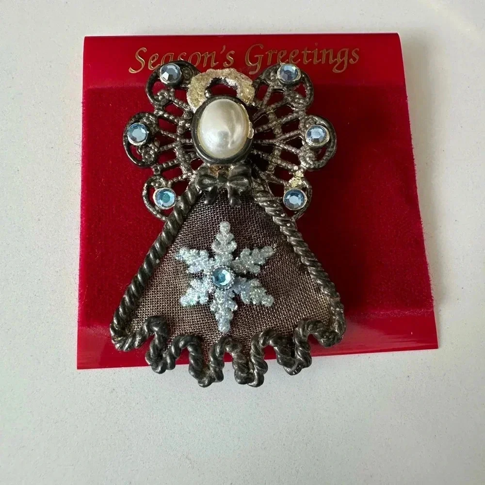 Vintage Victorian Christmas angel brooch